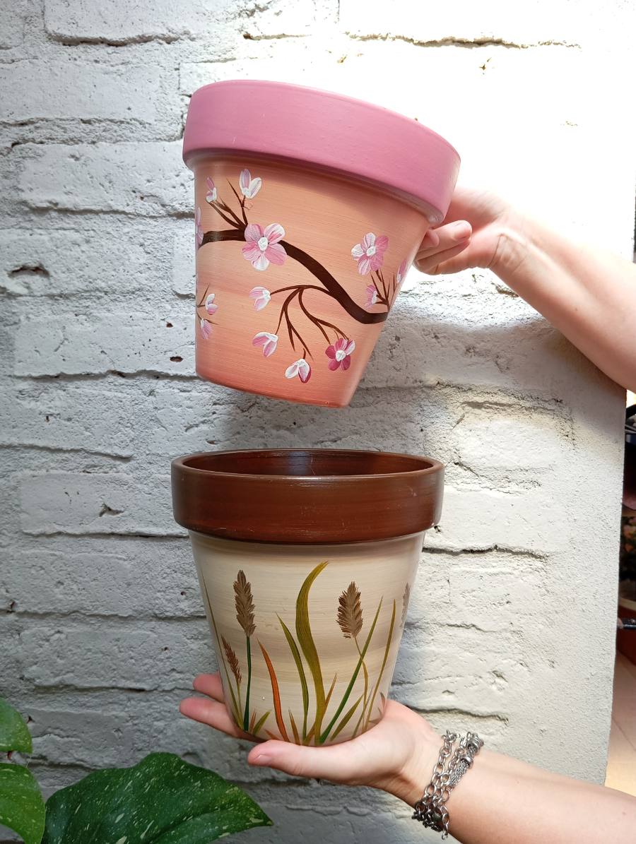 Maceta de cerámica pintada — foto 1