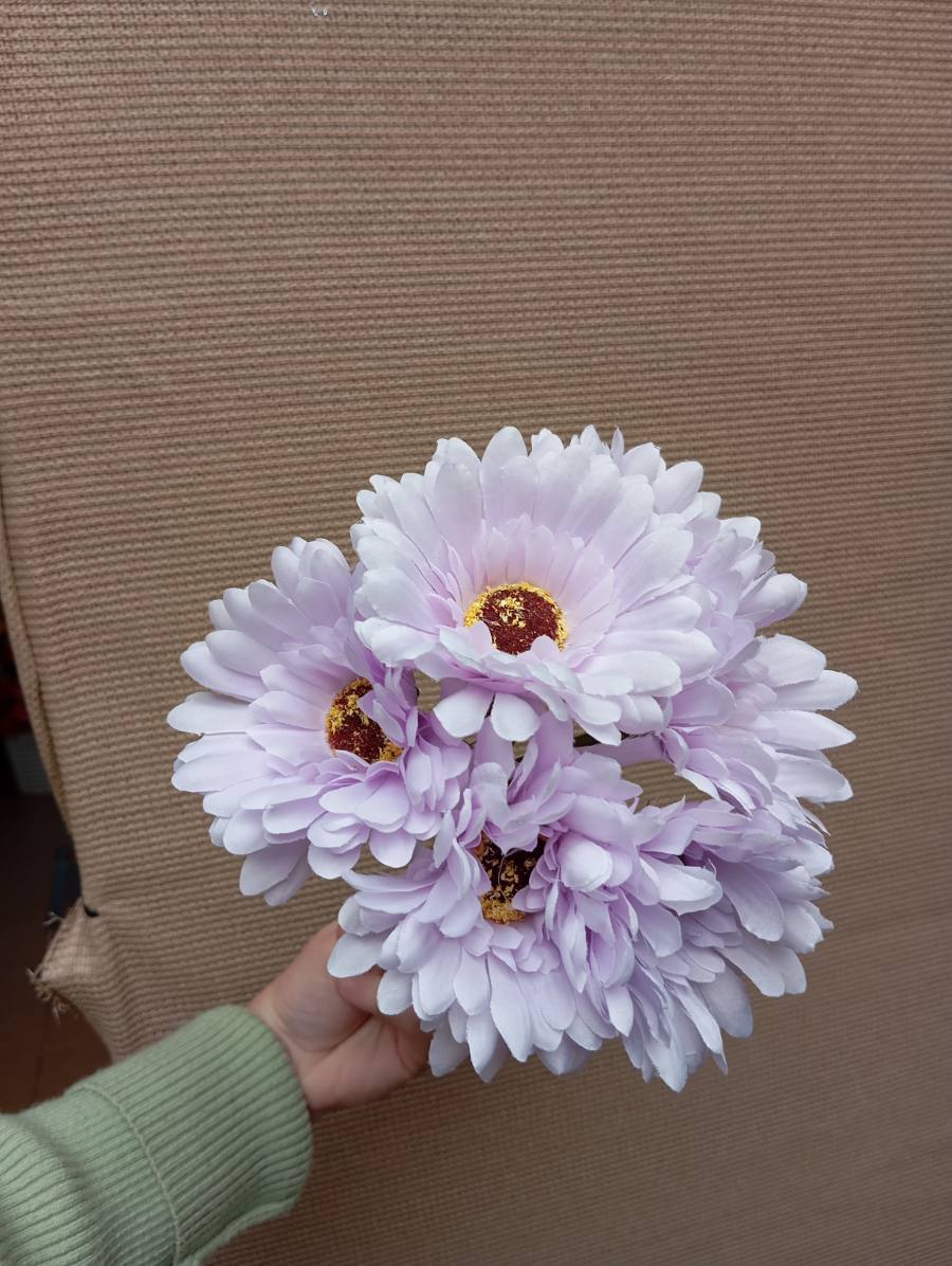Ramito de margaritas artificial 6 flores — foto 1